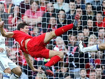 WATCH: Steven Gerrard rolls ba...